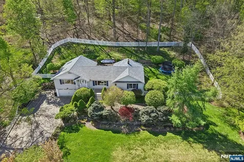 63 Danebury Downs Upper Saddle River NJ 07458