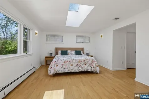 63 Danebury Downs Upper Saddle River NJ 07458