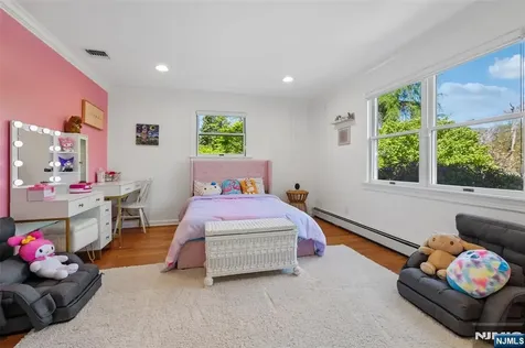 63 Danebury Downs Upper Saddle River NJ 07458