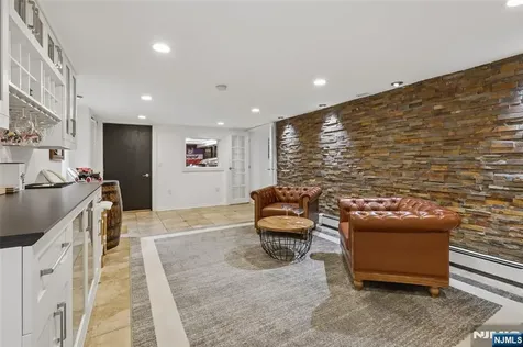 63 Danebury Downs Upper Saddle River NJ 07458