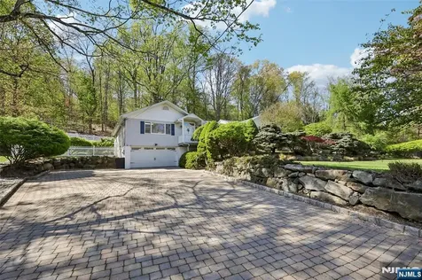 63 Danebury Downs Upper Saddle River NJ 07458