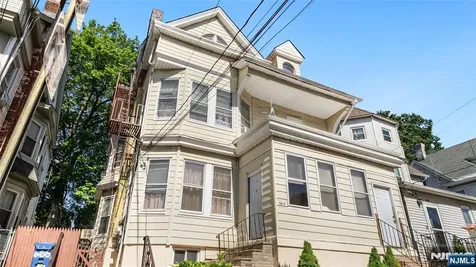 662-664 29th Street Paterson NJ 07504