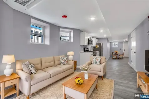157 Clifton Avenue Newark NJ 07104