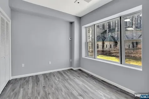 157 Clifton Avenue Newark NJ 07104