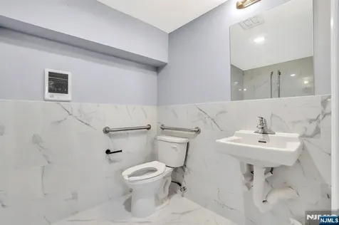 157 Clifton Avenue Newark NJ 07104