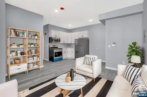 155-157 Clifton Avenue Newark NJ 07104