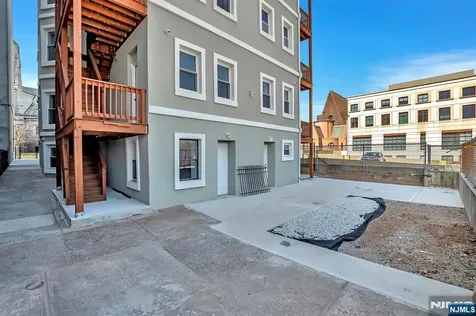 157 Clifton Avenue Newark NJ 07104