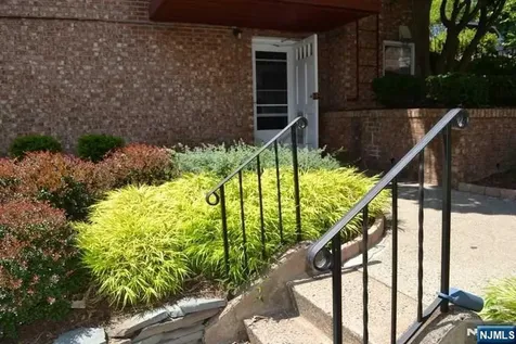 27-33 Corsa Terrace Ridgewood NJ 07450