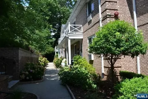 27-33 Corsa Terrace Ridgewood NJ 07450