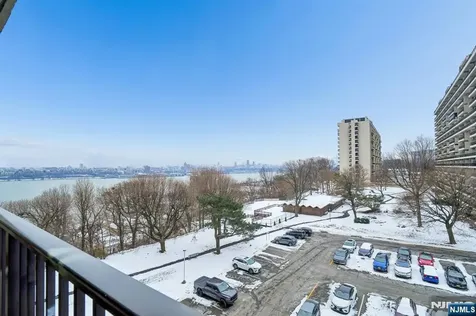 5 Horizon Road Fort Lee NJ 07024