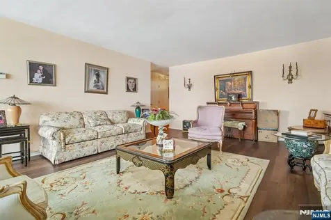 5 Horizon Road Fort Lee NJ 07024