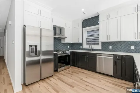 9 Voorhees Newark NJ 07103