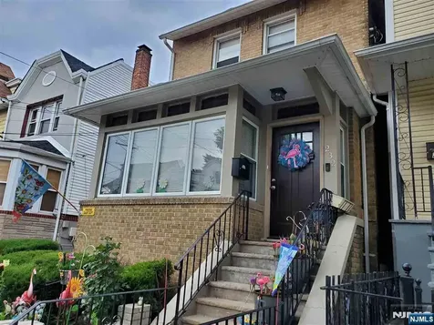 232 Wilkinson Avenue Jersey City NJ 07305