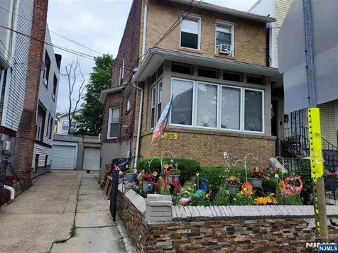 232 Wilkinson Avenue Jersey City NJ 07305