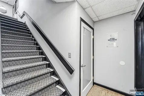 180 Old Tappan Road Old Tappan NJ 07675