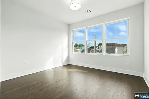 184 Canterbury Avenue North Arlington NJ 07031