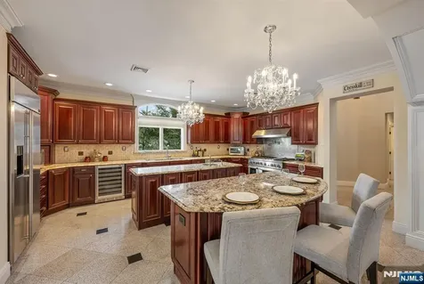 17 Jefferson Avenue Cresskill NJ 07626