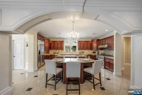 17 Jefferson Avenue Cresskill NJ 07626