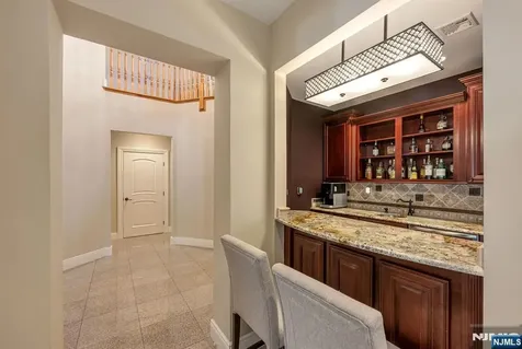 17 Jefferson Avenue Cresskill NJ 07626