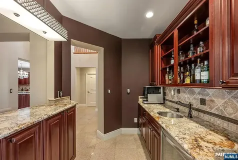 17 Jefferson Avenue Cresskill NJ 07626