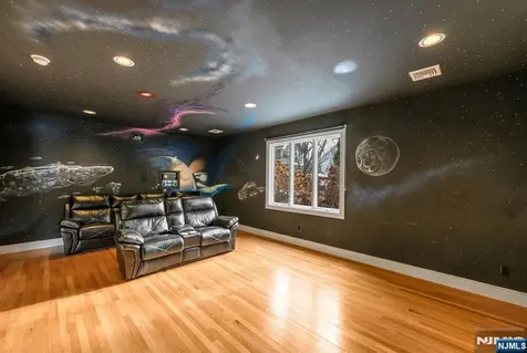 17 Jefferson Avenue Cresskill NJ 07626