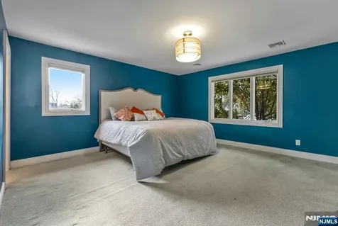 17 Jefferson Avenue Cresskill NJ 07626