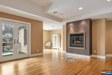 17 Jefferson Avenue Cresskill NJ 07626