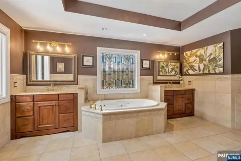 17 Jefferson Avenue Cresskill NJ 07626