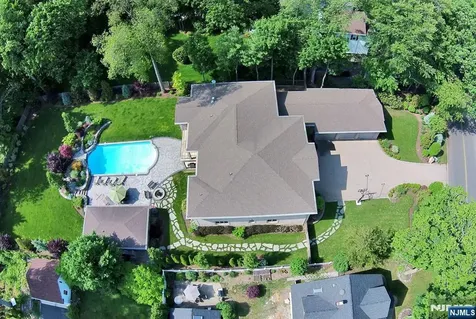 17 Jefferson Avenue Cresskill NJ 07626