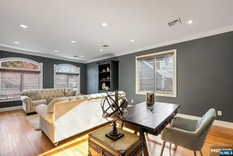 17 Jefferson Avenue Cresskill NJ 07626