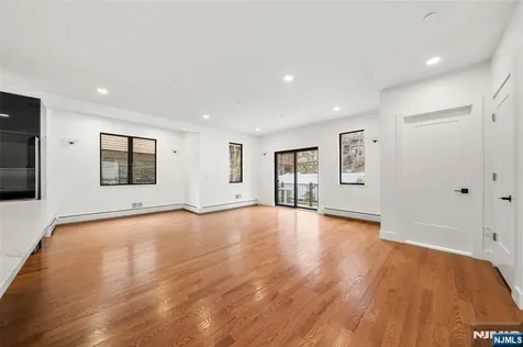 1456 River Road Edgewater NJ 07020