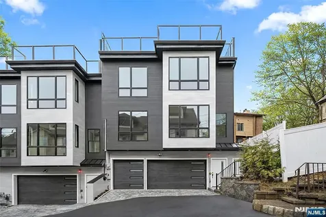 1456 River Road Edgewater NJ 07020