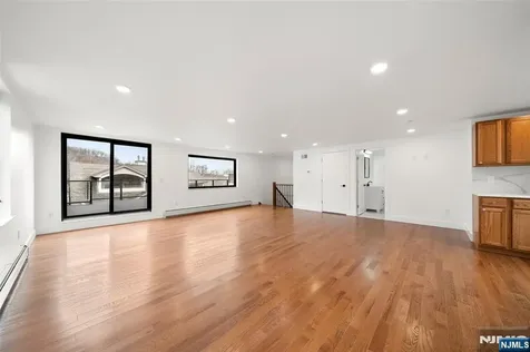 1456 River Road Edgewater NJ 07020