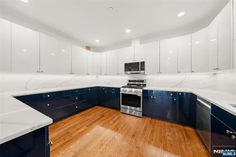 1456 River Road Edgewater NJ 07020