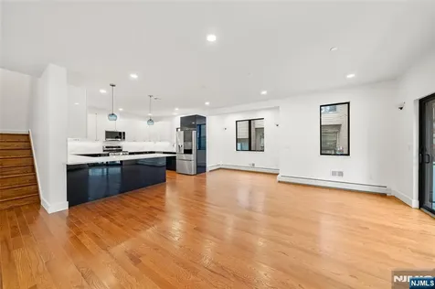 1456 River Road Edgewater NJ 07020