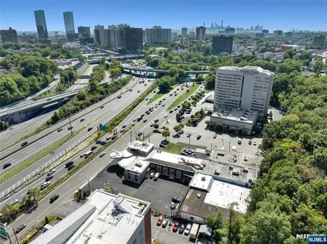 2143 Route 4 Fort Lee NJ 07024