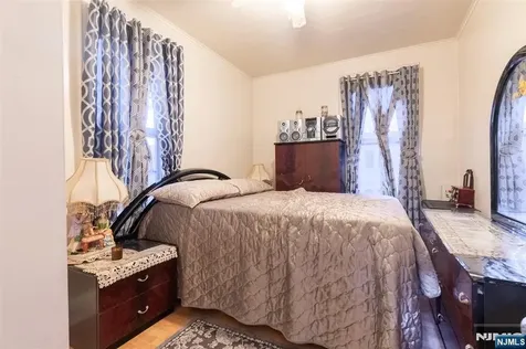 386 11th Street Newark NJ 07107