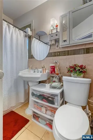 386 11th Street Newark NJ 07107