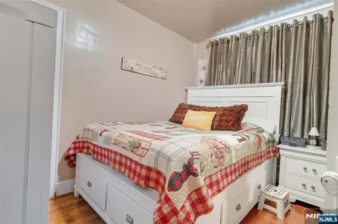 386 11th Street Newark NJ 07107