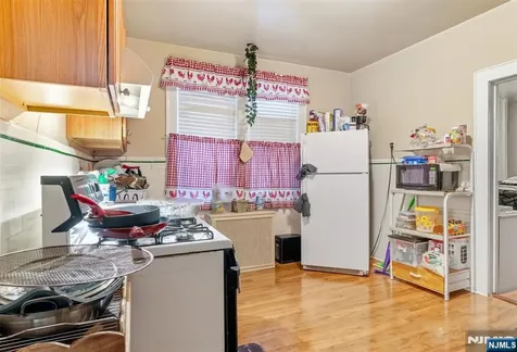 386 11th Street Newark NJ 07107