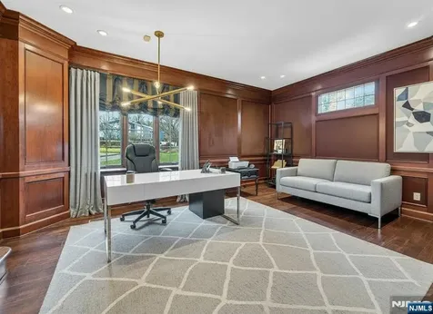 54 Hamilton Drive North Caldwell NJ 07006