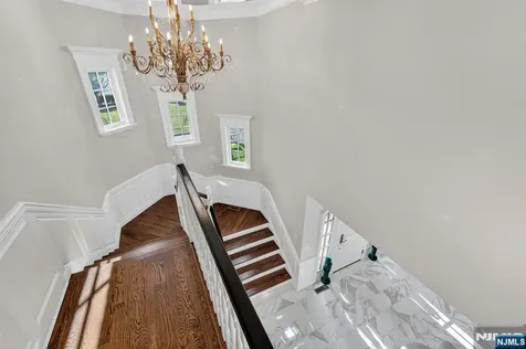 54 Hamilton Drive North Caldwell NJ 07006