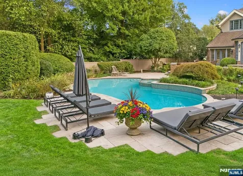 54 Hamilton Drive North Caldwell NJ 07006