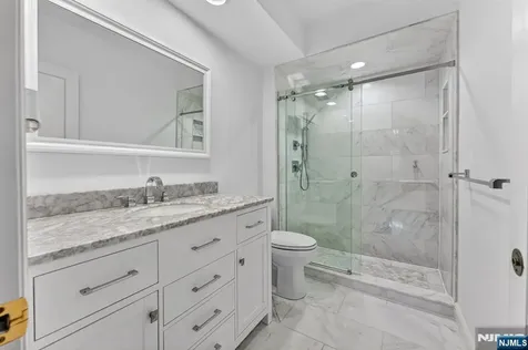 54 Hamilton Drive North Caldwell NJ 07006