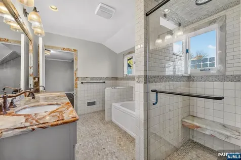 54 Hamilton Drive North Caldwell NJ 07006