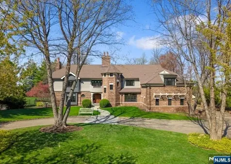 54 Hamilton Drive North Caldwell NJ 07006