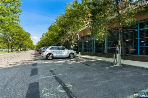 403 Livingston Court Edgewater NJ 07020