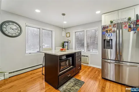 342 Lincoln Avenue Elmwood Park NJ 07407