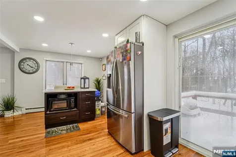 342 Lincoln Avenue Elmwood Park NJ 07407