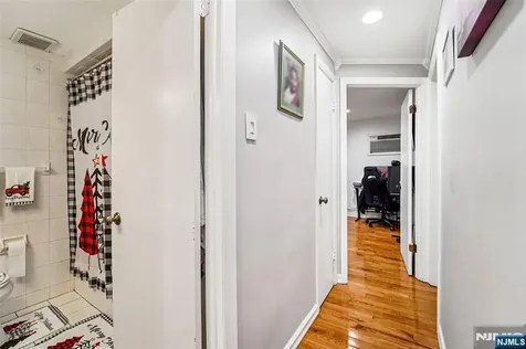 342 Lincoln Avenue Elmwood Park NJ 07407
